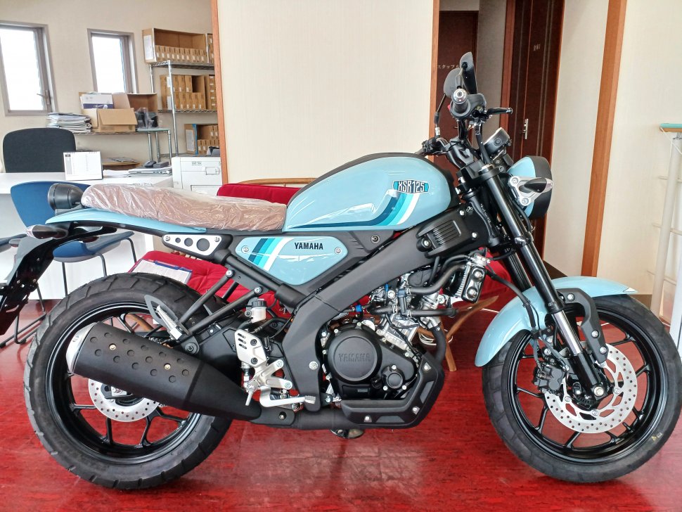 XSR125 ライトブルー 2024 (1)