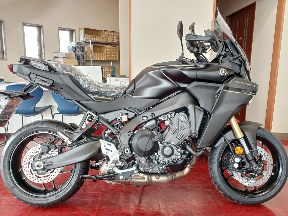 TRACER9 GT ブラック 2025 (1)