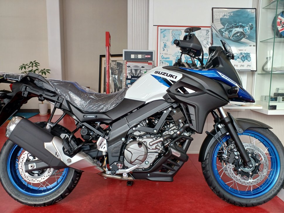 V-Strom650 XT ブルー 2025 (1)