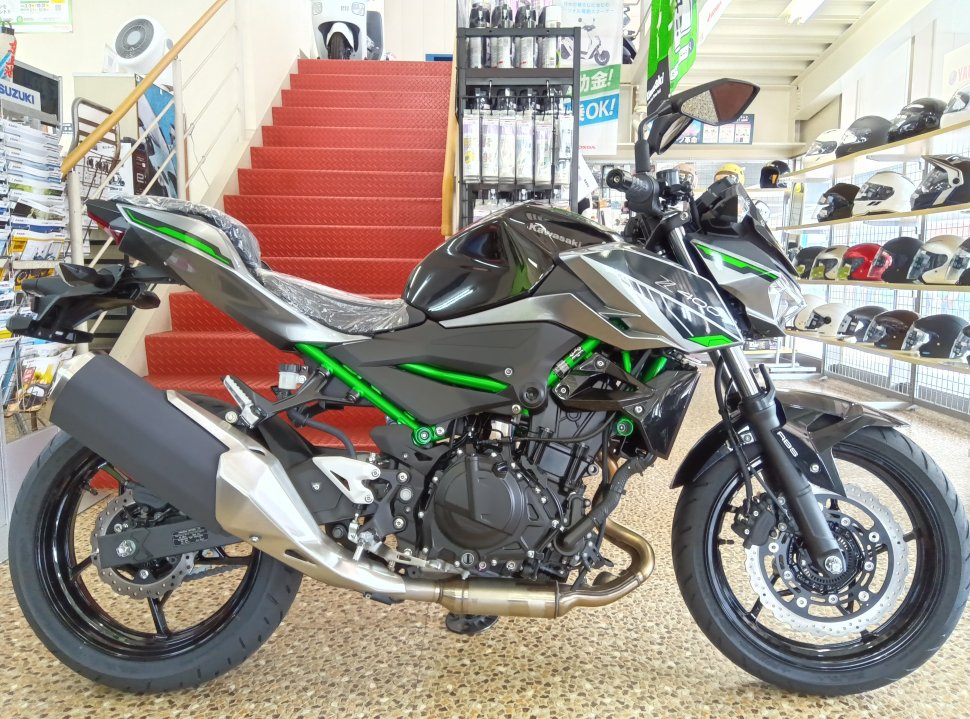 Z400 ブラック 2025 (1)